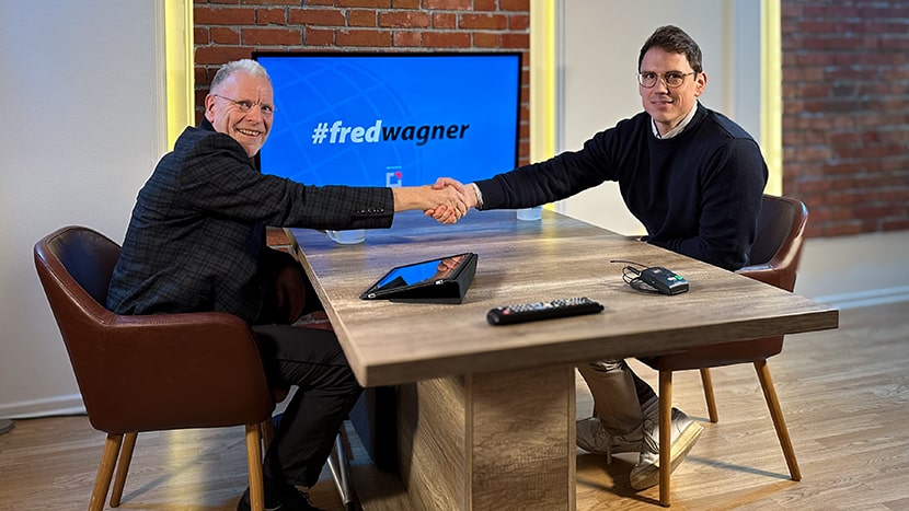 Christian Wiens von Getsafe und Prof. Dr. Fred Wagner diskutieren Insurtech-Innovationen, mit Fokus auf technologischer Kundennähe und zukunftsorientierten Lösungen für Millennials und Generation Z.